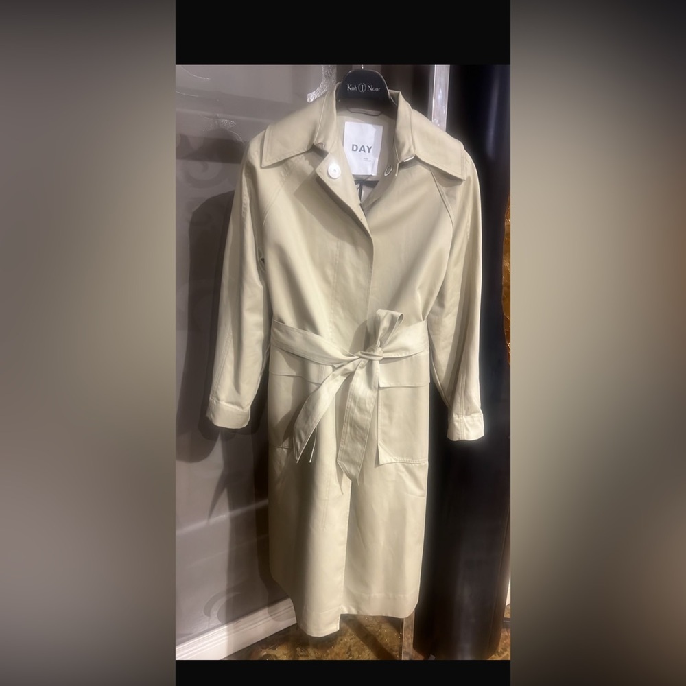 NWT 2nd day Scandinavian Classic Tan Trench Coat